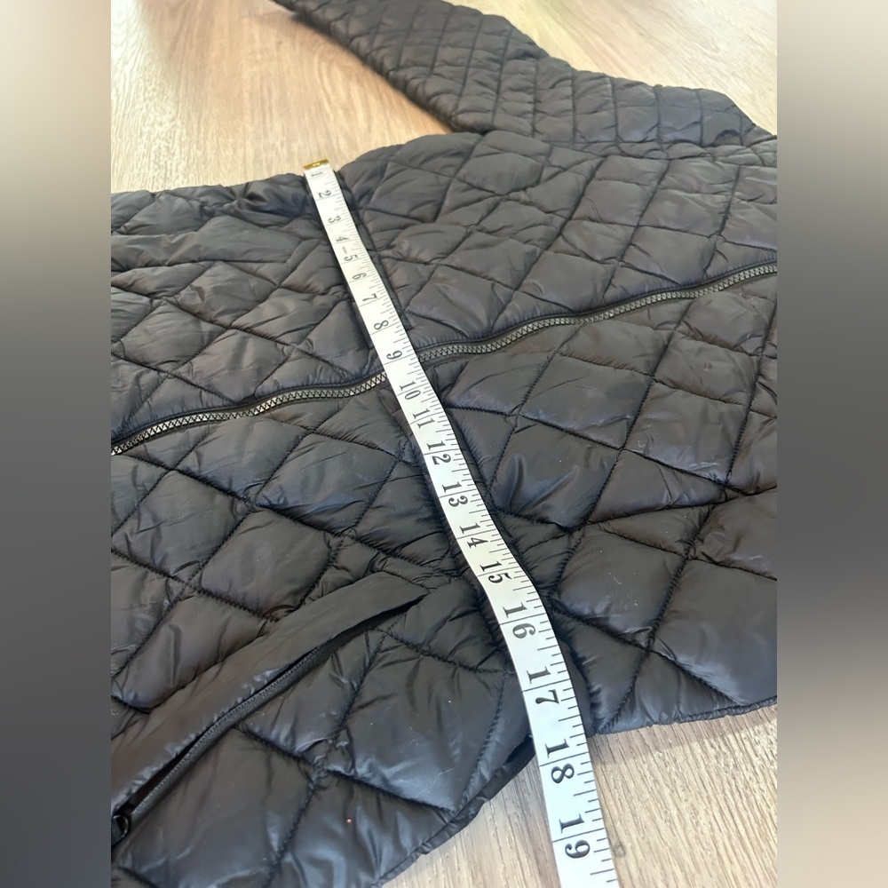 ATHLETA Whisper Black Quilted Puffer Jacket Parka. Size S *small flaw. - Picture 6 of 10